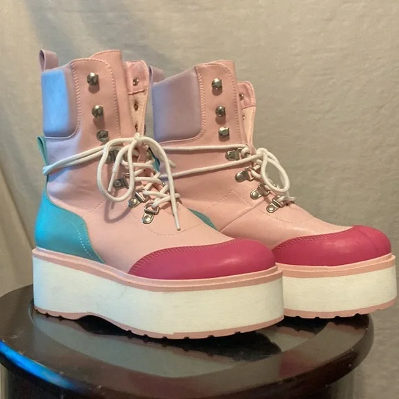Pastel Platform Boots - Picture 3 of 4